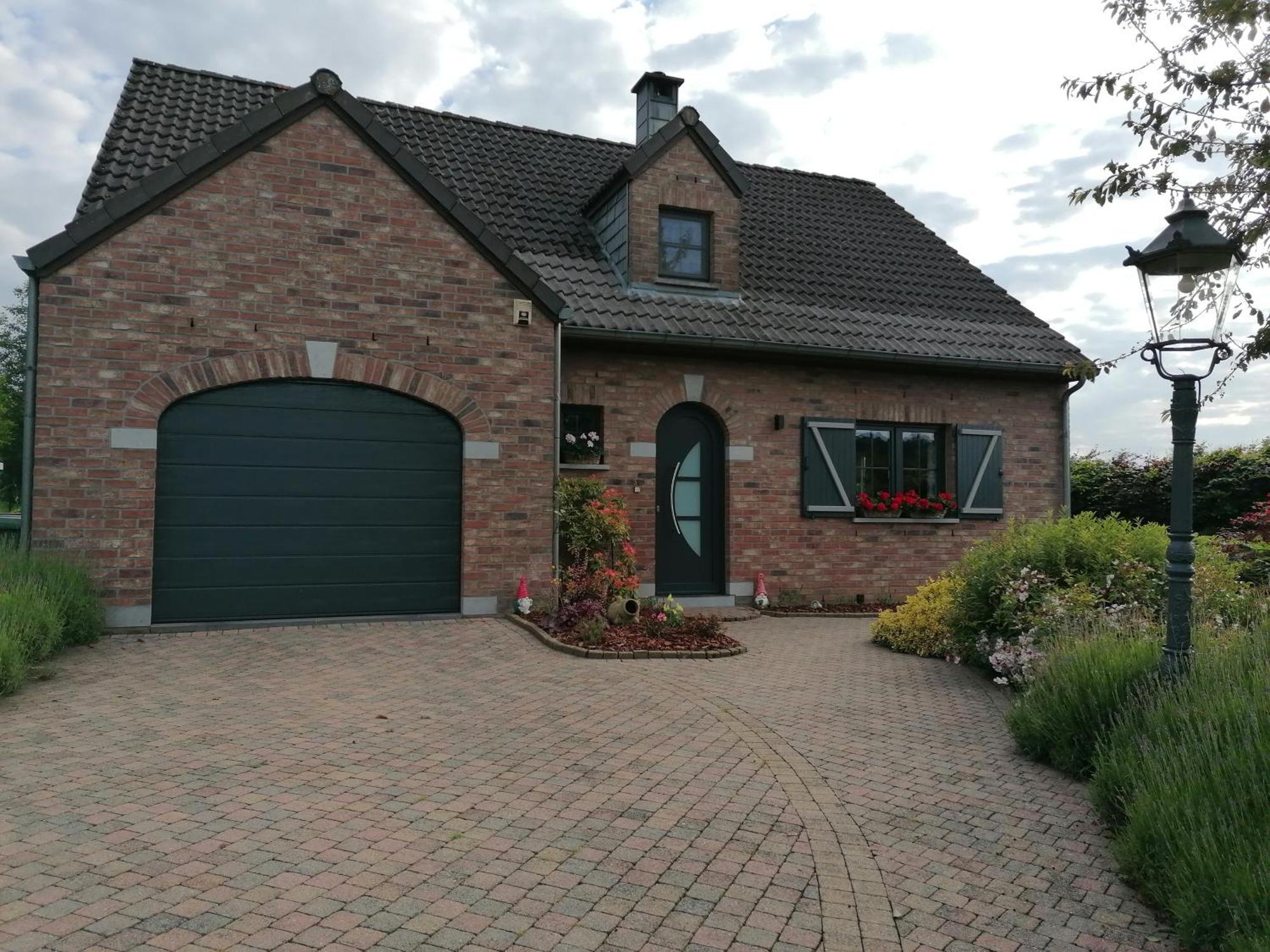 Le Clos Du Montys Louveigné Buitenkant foto